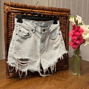 Carmar Destroyed Short Shorts Size 25 Light Wash